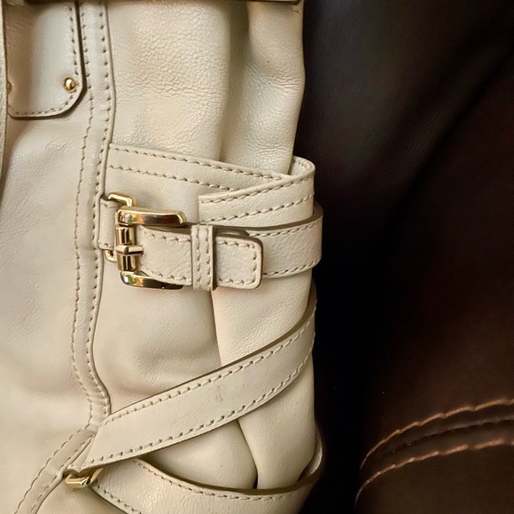 Michael Kors Large Bag - Picture 3 of 7